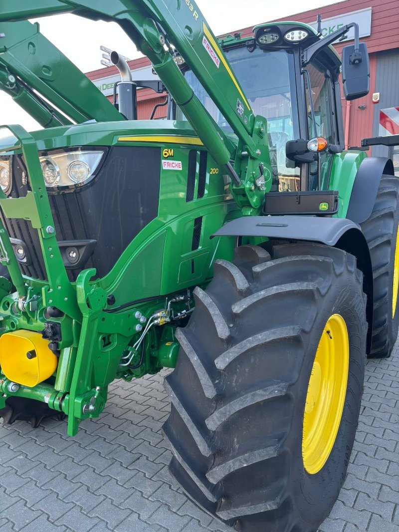 Traktor of the type John Deere 6M 200, Neumaschine in Mrągowo (Picture 10)