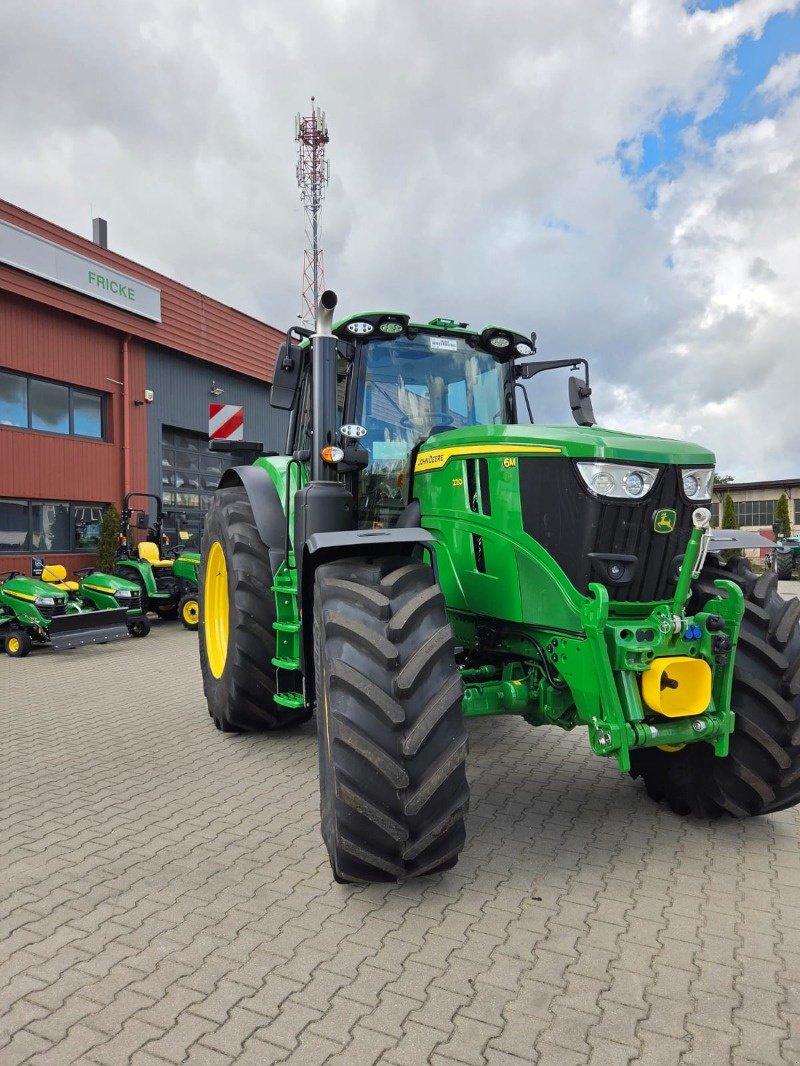Traktor des Typs John Deere 6M 220, Neumaschine in Mrągowo (Bild 6)