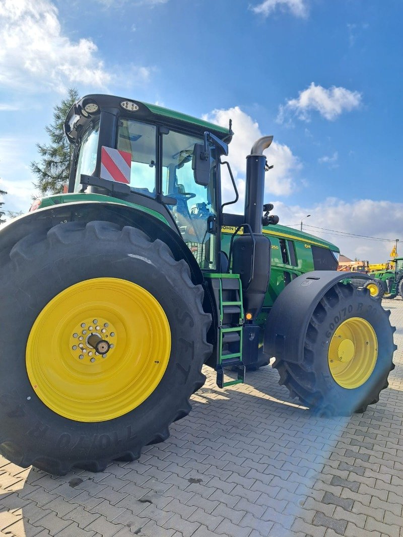 Traktor des Typs John Deere 6M 250, Neumaschine in Mrągowo (Bild 4)