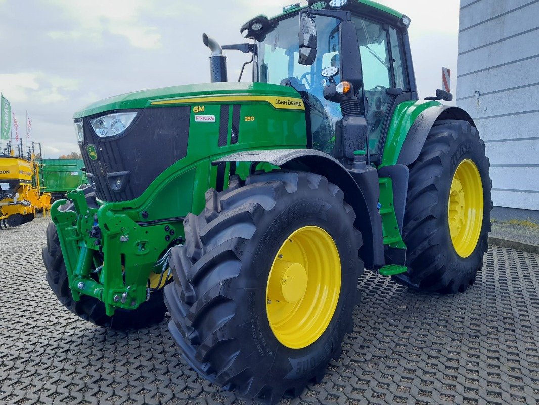 Traktor typu John Deere 6M 250, Neumaschine v Mrągowo (Obrázek 3)