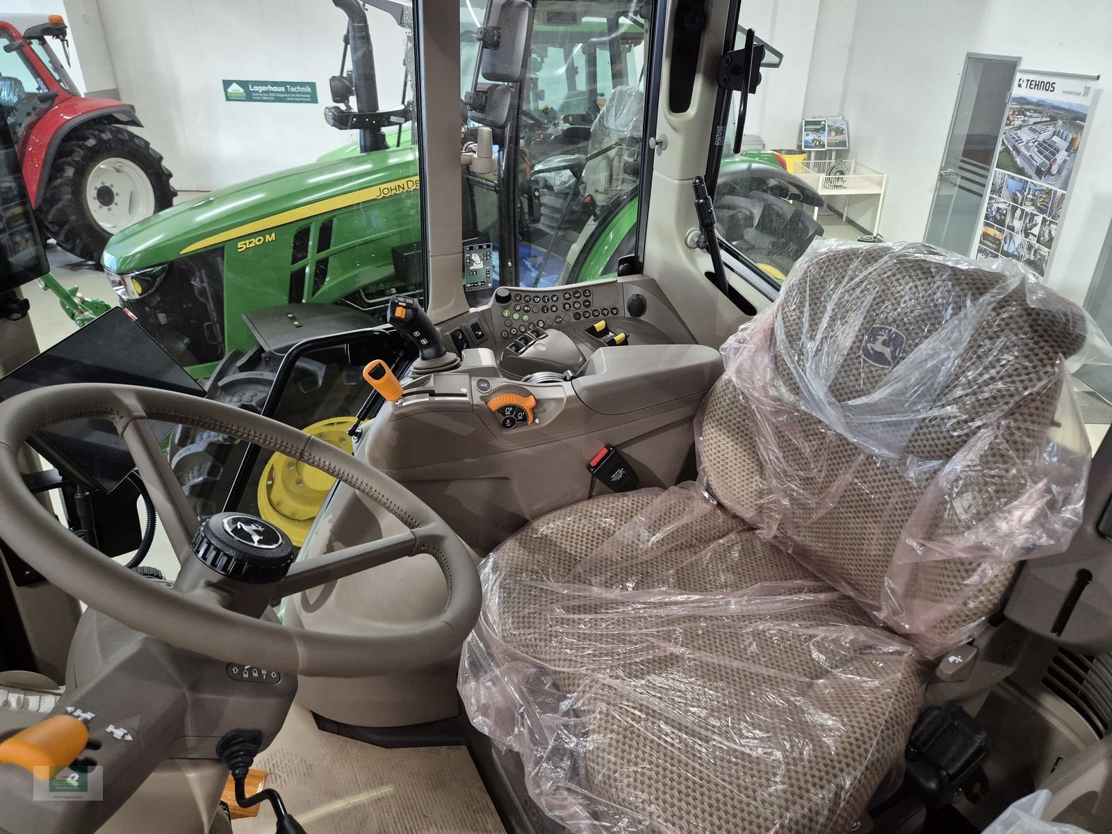 Traktor typu John Deere 6M 95, Neumaschine v Klagenfurt (Obrázek 9)