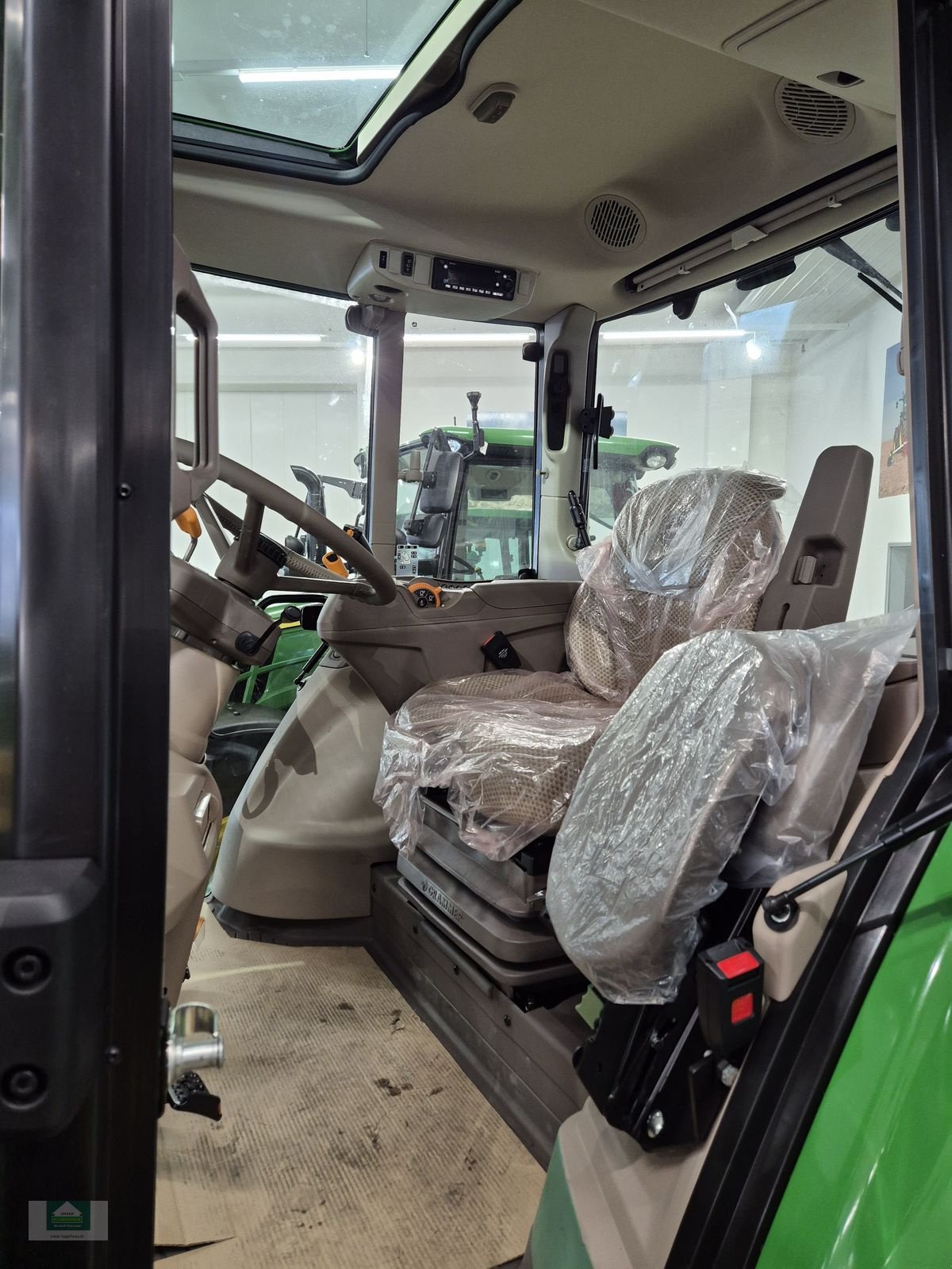 Traktor typu John Deere 6M 95, Neumaschine v Klagenfurt (Obrázek 8)