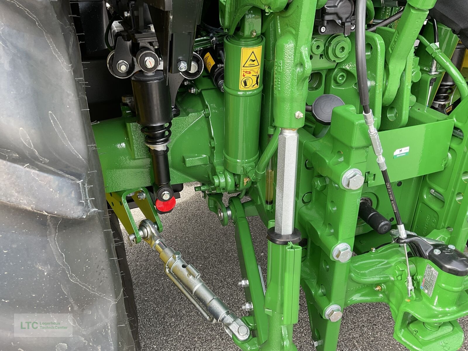 Traktor des Typs John Deere 6M 95, Neumaschine in Redlham (Bild 19)
