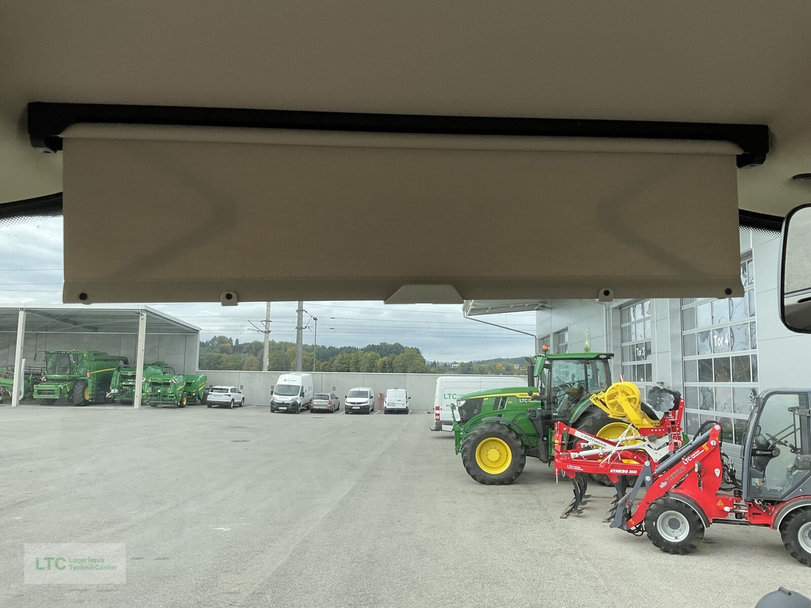 Traktor des Typs John Deere 6M 95, Neumaschine in Redlham (Bild 31)