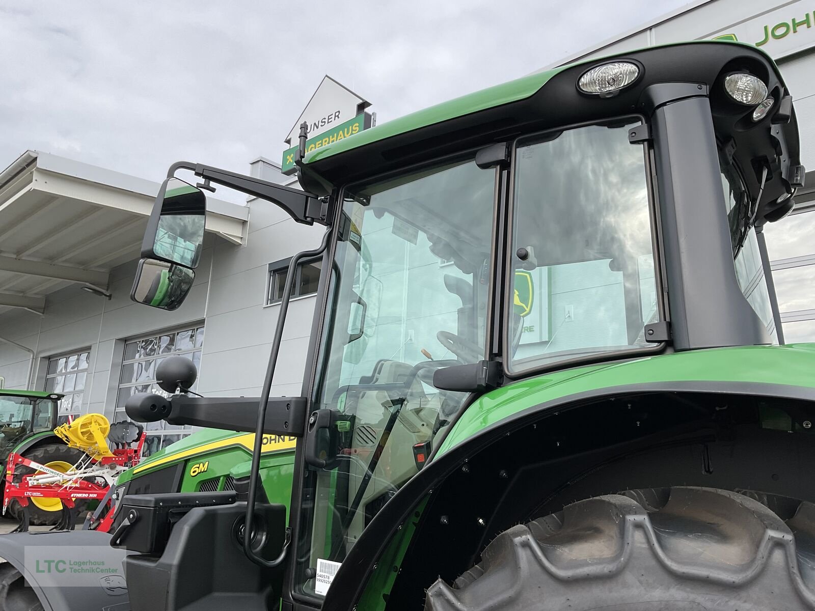 Traktor des Typs John Deere 6M 95, Neumaschine in Redlham (Bild 22)