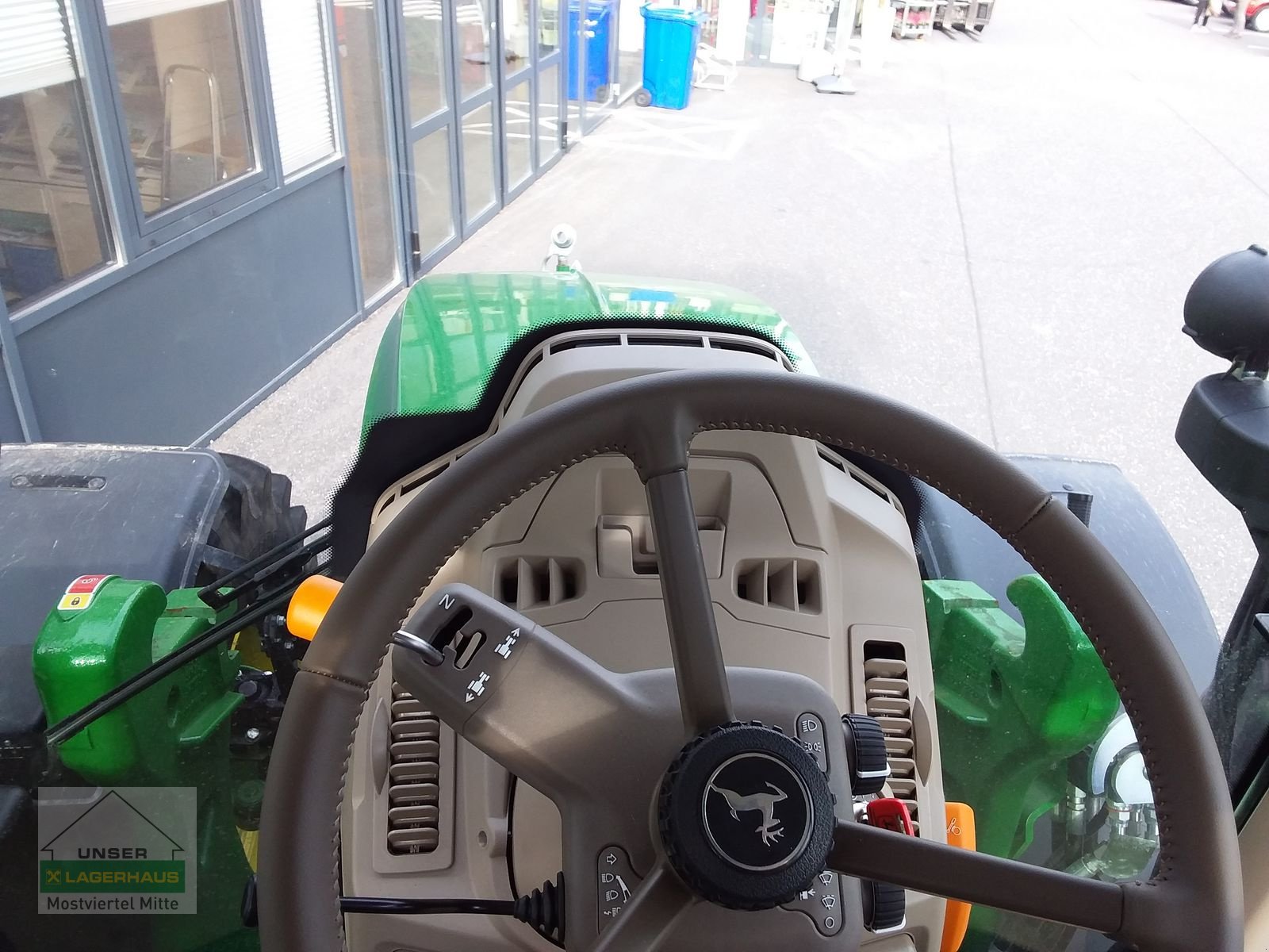 Traktor of the type John Deere 6M105 AUTOPOWR, Vorführmaschine in Bergland (Picture 7)