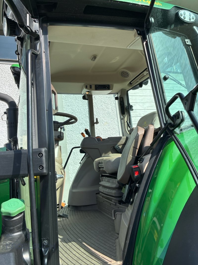 Traktor от тип John Deere 6M125, Gebrauchtmaschine в Wangen (Снимка 9)