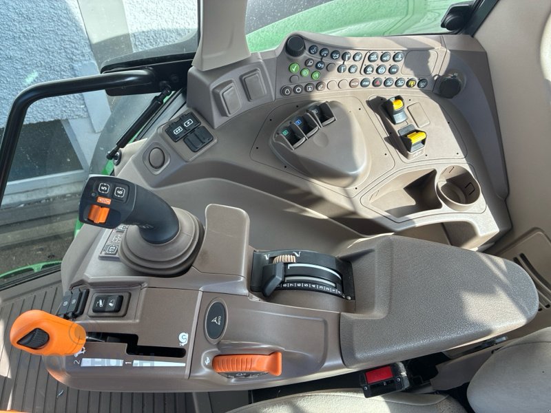 Traktor от тип John Deere 6M125, Gebrauchtmaschine в Wangen (Снимка 11)