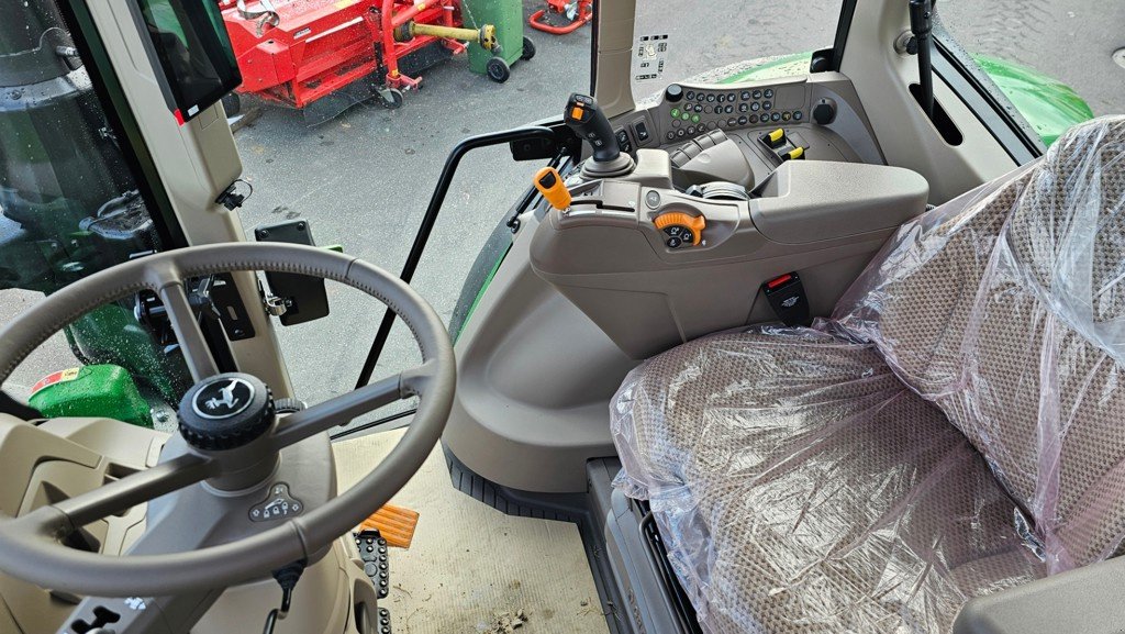 Traktor του τύπου John Deere 6M125, Neumaschine σε Altendorf (Φωτογραφία 8)