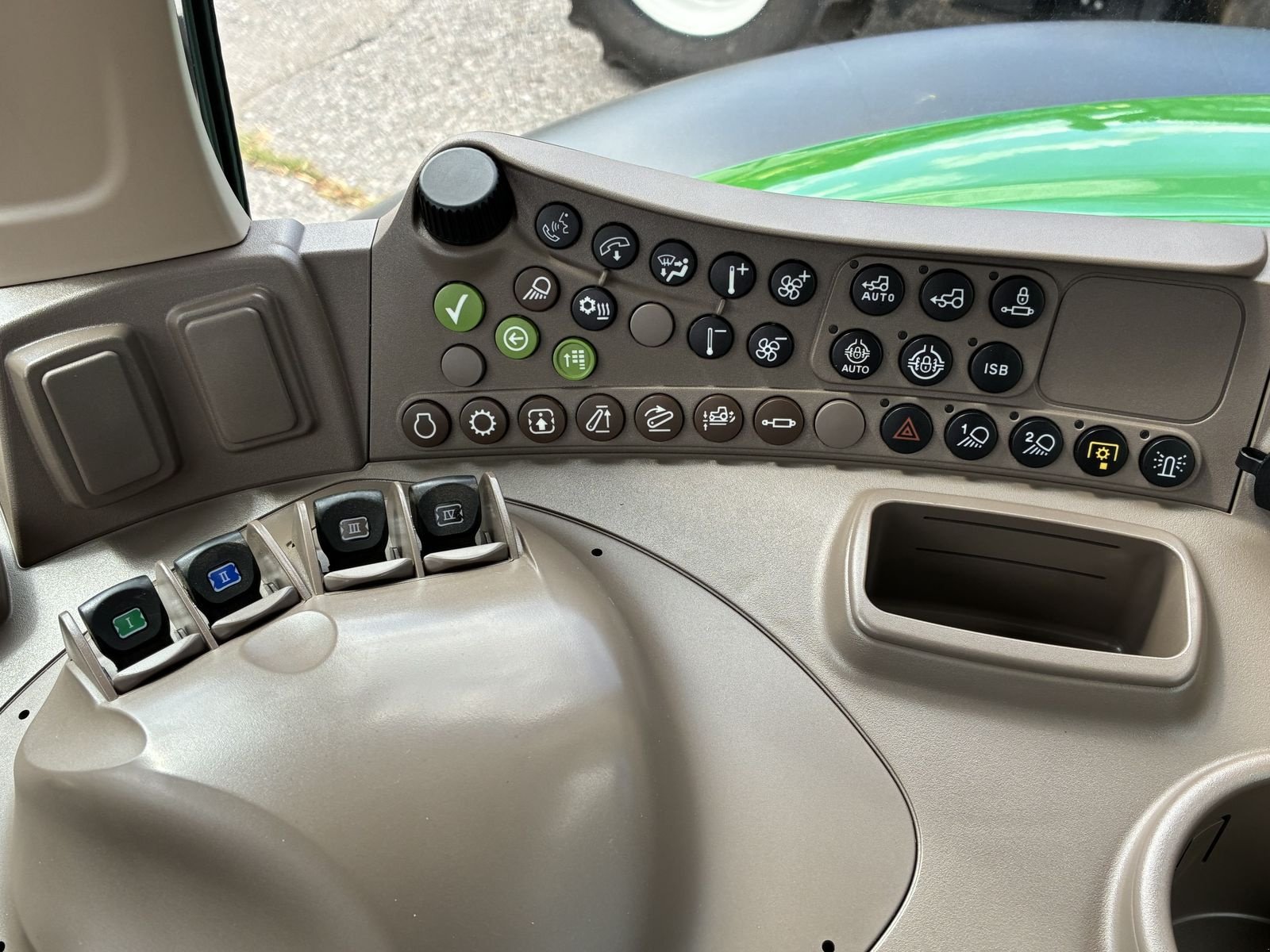 Traktor typu John Deere 6M155 POWRQUAD PLUS, Gebrauchtmaschine v Villach (Obrázek 18)