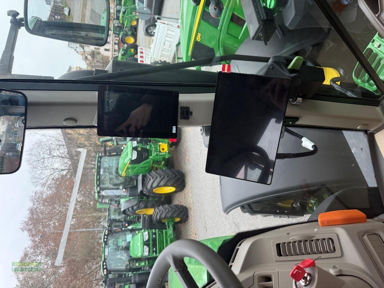 Traktor от тип John Deere 6M220 Tier 3A Nur Export, Gebrauchtmaschine в Büren (Снимка 2)