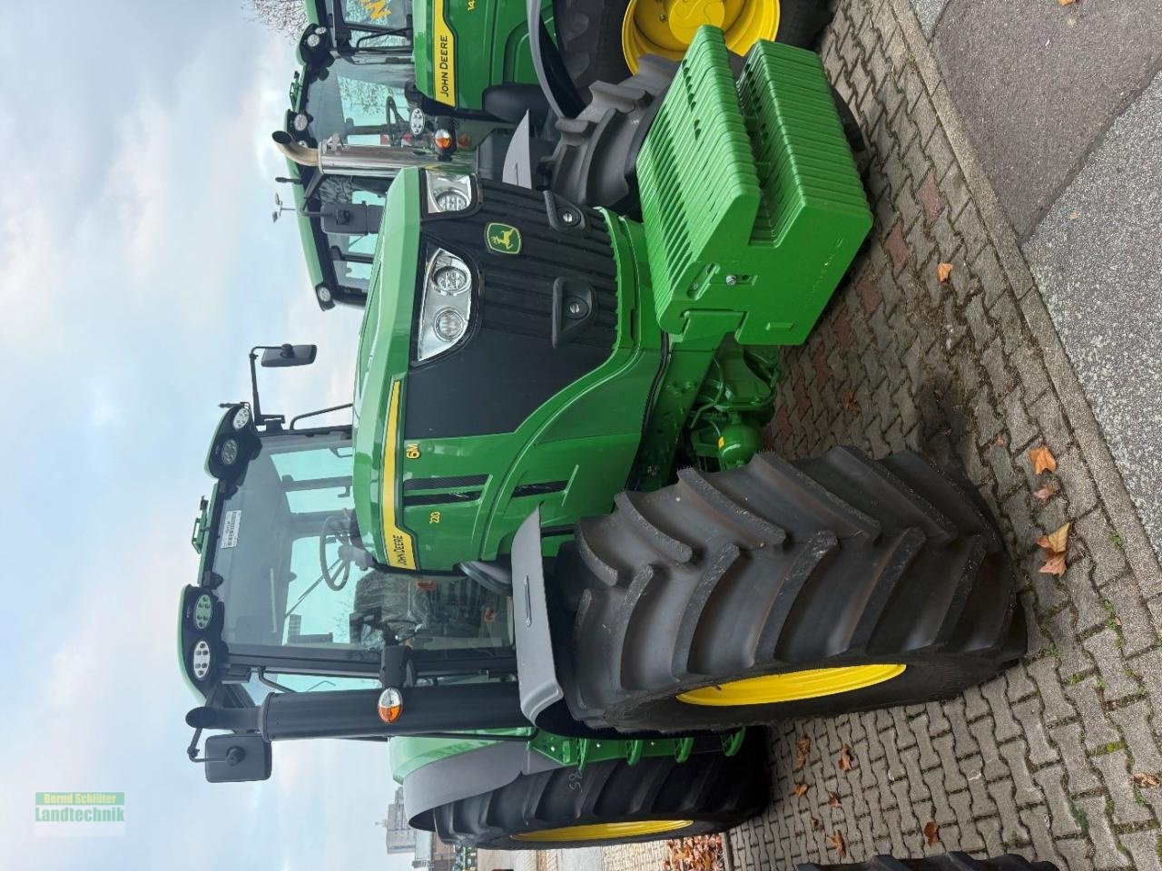 Traktor от тип John Deere 6M220 Tier 3A Nur Export, Gebrauchtmaschine в Büren (Снимка 3)