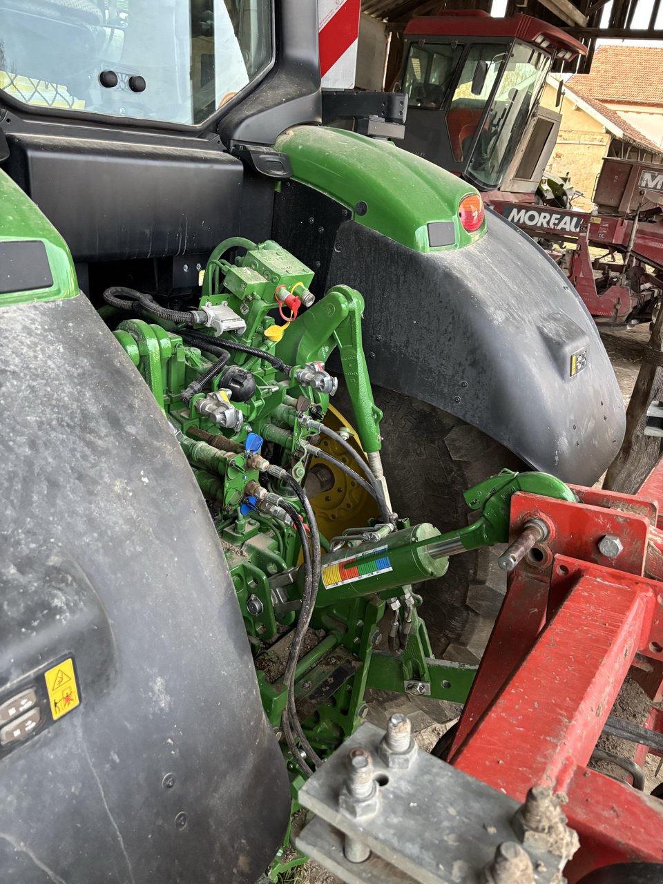 Traktor от тип John Deere 6M240, Gebrauchtmaschine в VERT TOULON (Снимка 9)