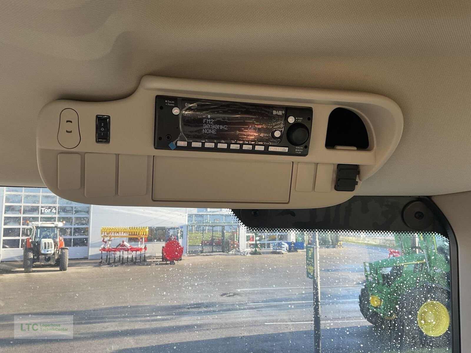 Traktor typu John Deere 6R 110, Vorführmaschine v Redlham (Obrázek 15)