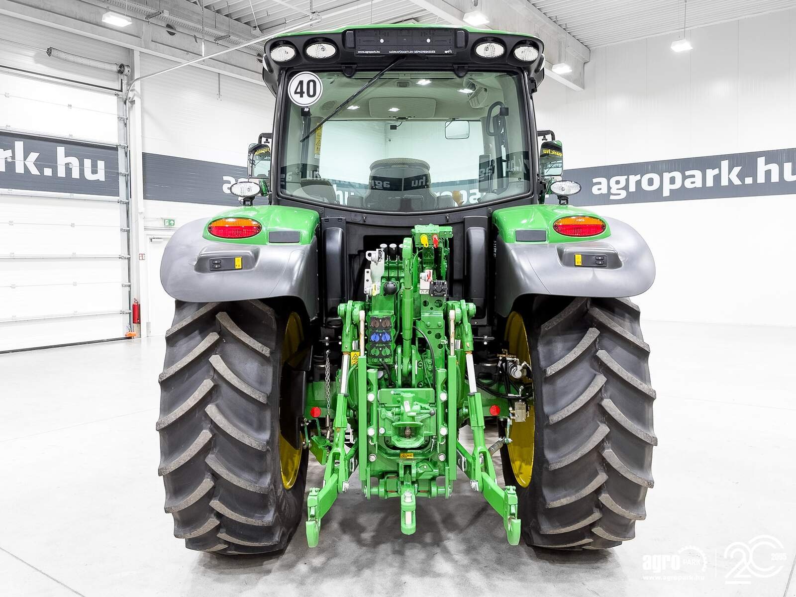 Traktor типа John Deere 6R 120, Gebrauchtmaschine в Csengele (Фотография 5)