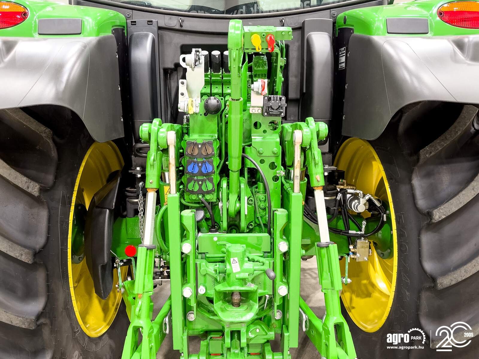 Traktor типа John Deere 6R 120, Gebrauchtmaschine в Csengele (Фотография 7)