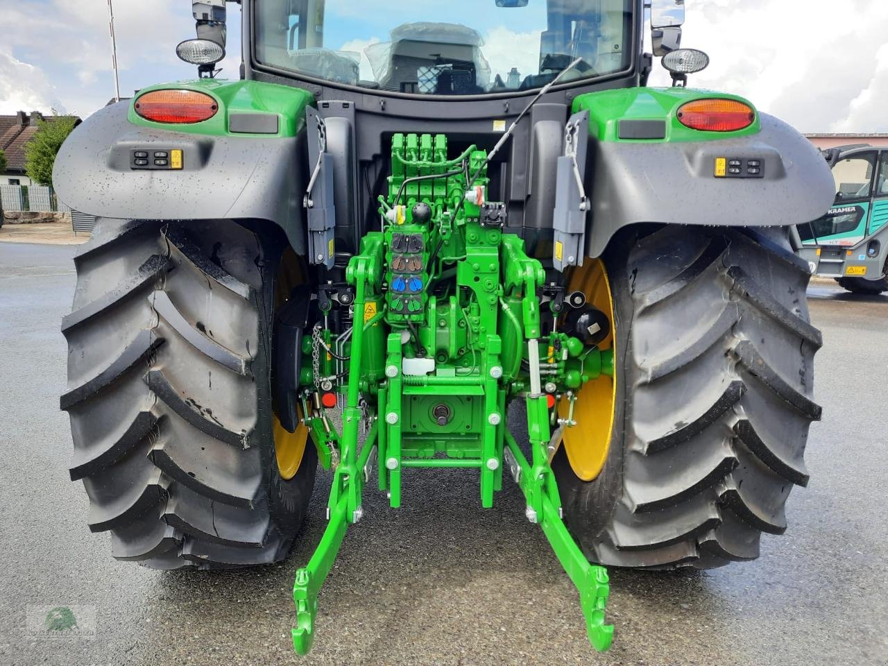 Traktor of the type John Deere 6R 130 - Command PRO, Neumaschine in Steinwiesen (Picture 5)