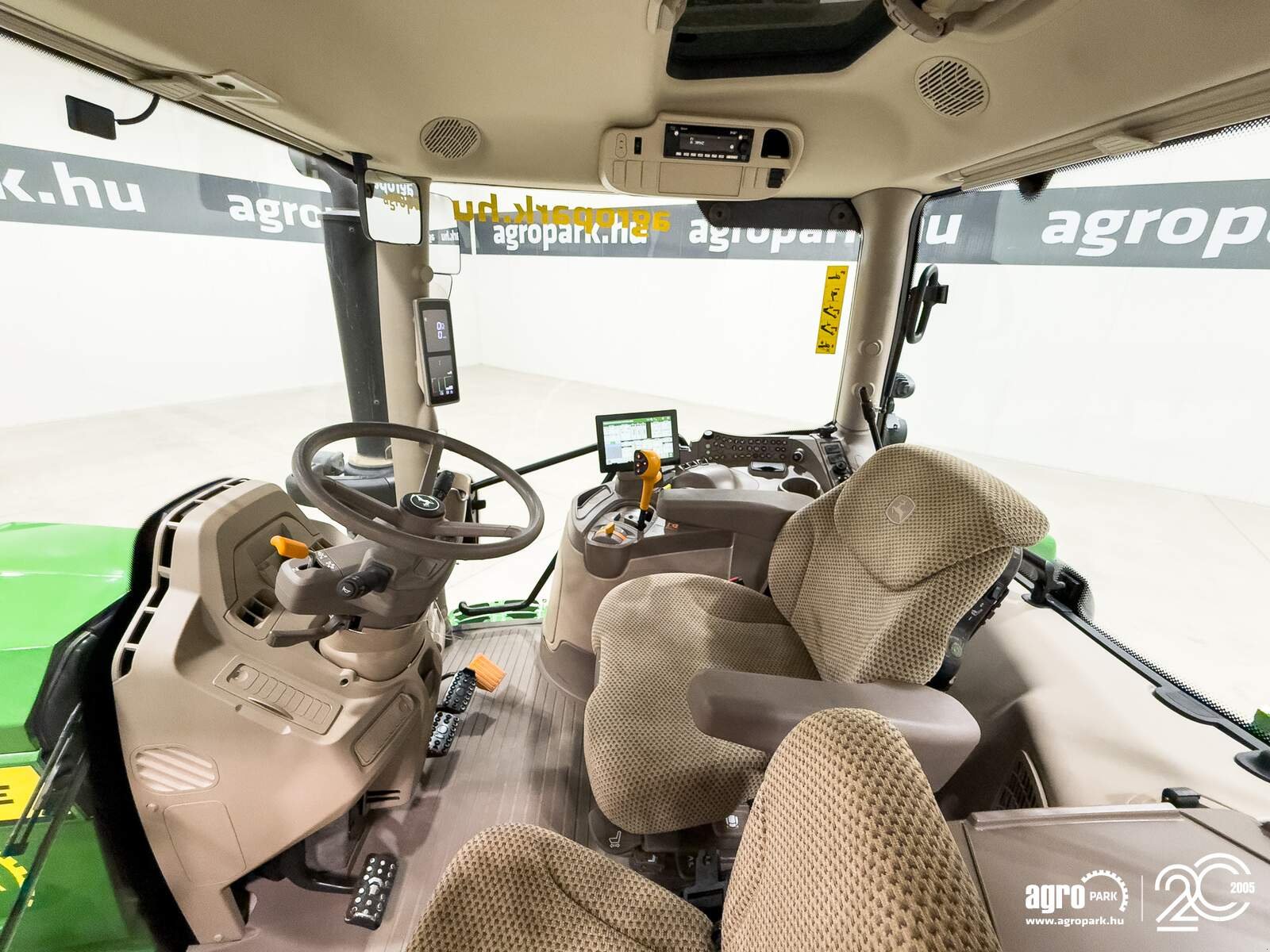 Traktor typu John Deere 6R 130, Gebrauchtmaschine v Csengele (Obrázek 8)