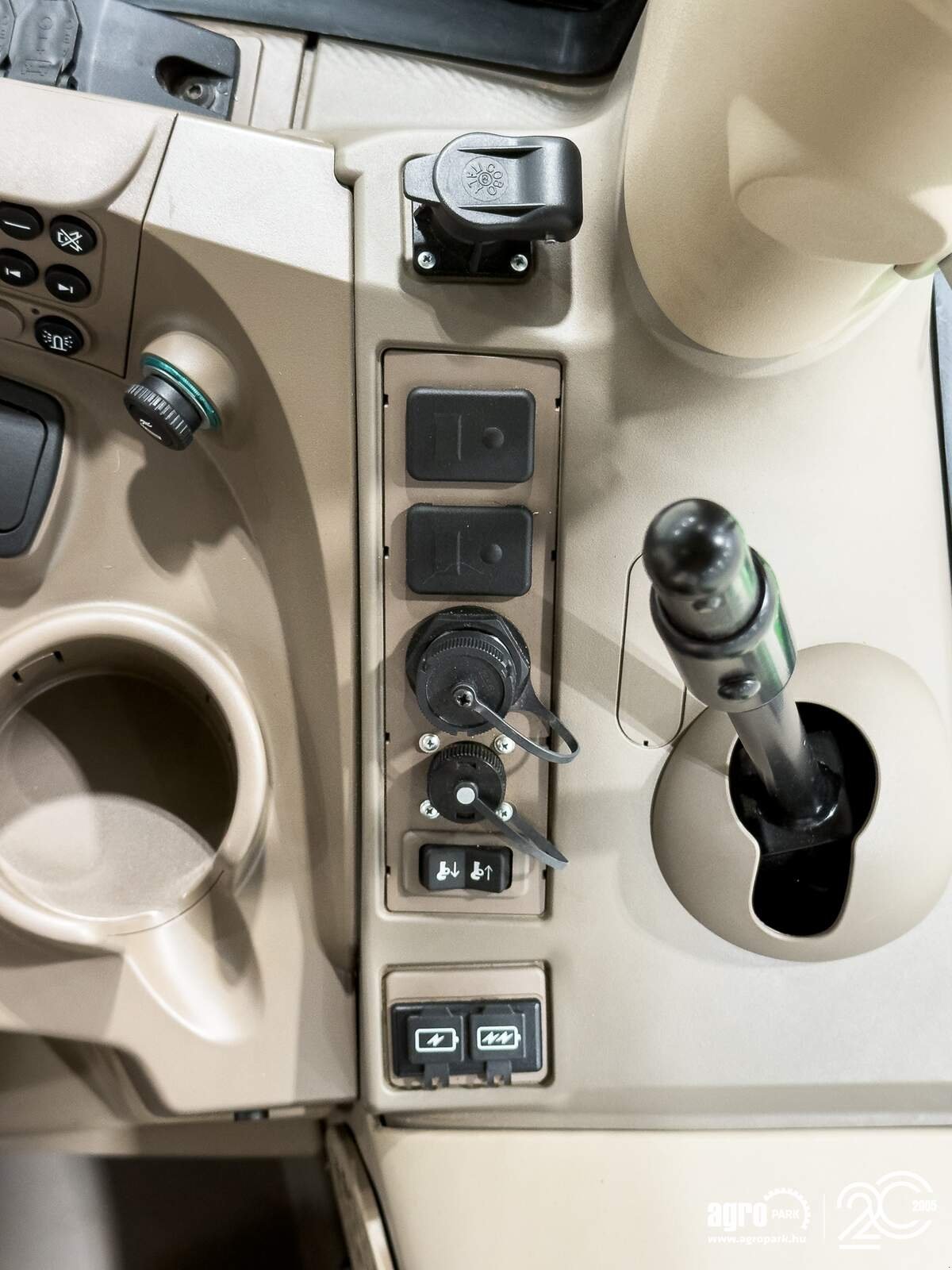 Traktor typu John Deere 6R 130, Gebrauchtmaschine v Csengele (Obrázek 18)