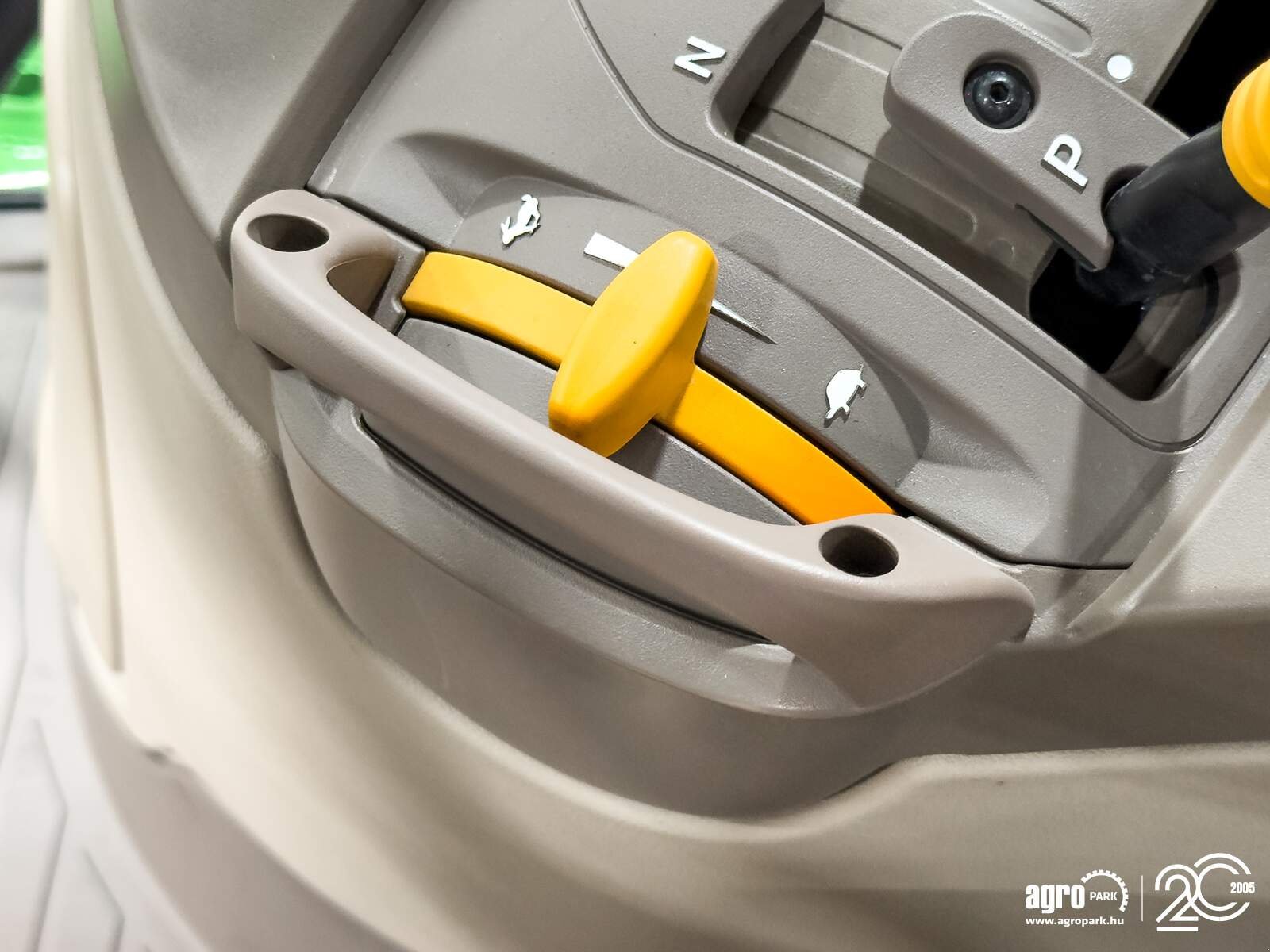 Traktor del tipo John Deere 6R 130, Gebrauchtmaschine In Csengele (Immagine 16)