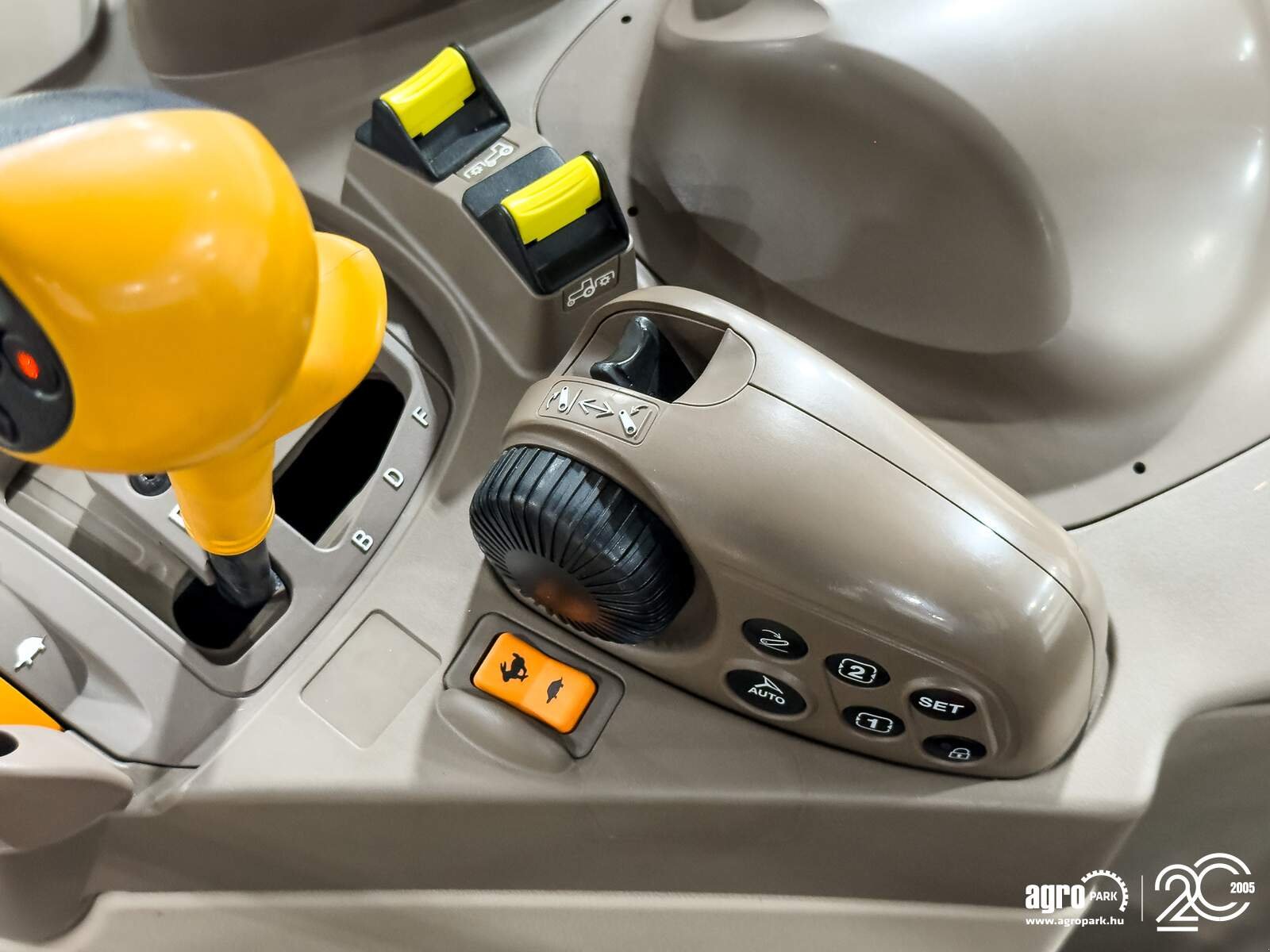 Traktor del tipo John Deere 6R 130, Gebrauchtmaschine In Csengele (Immagine 17)