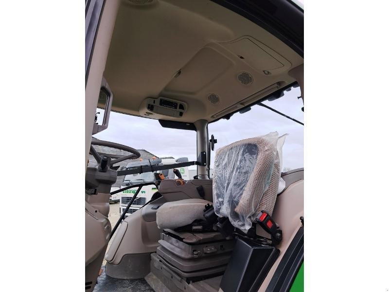 Traktor of the type John Deere 6R 130, Gebrauchtmaschine in SAINT-GERMAIN DU PUY (Picture 6)