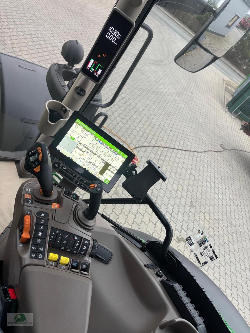 Traktor des Typs John Deere 6R 130, Neumaschine in Münchberg (Bild 9)