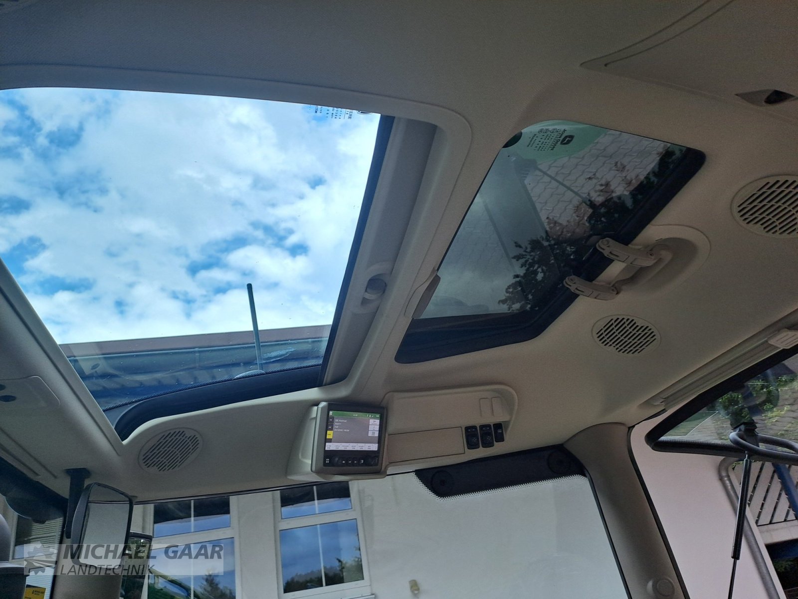 Traktor типа John Deere 6R 130, Gebrauchtmaschine в Höhenkirchen-Siegertsbrunn (Фотография 9)