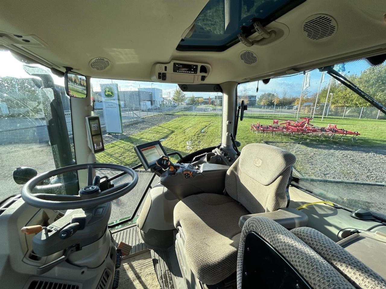 Traktor типа John Deere 6R 130, Gebrauchtmaschine в Niederkirchen (Фотография 9)