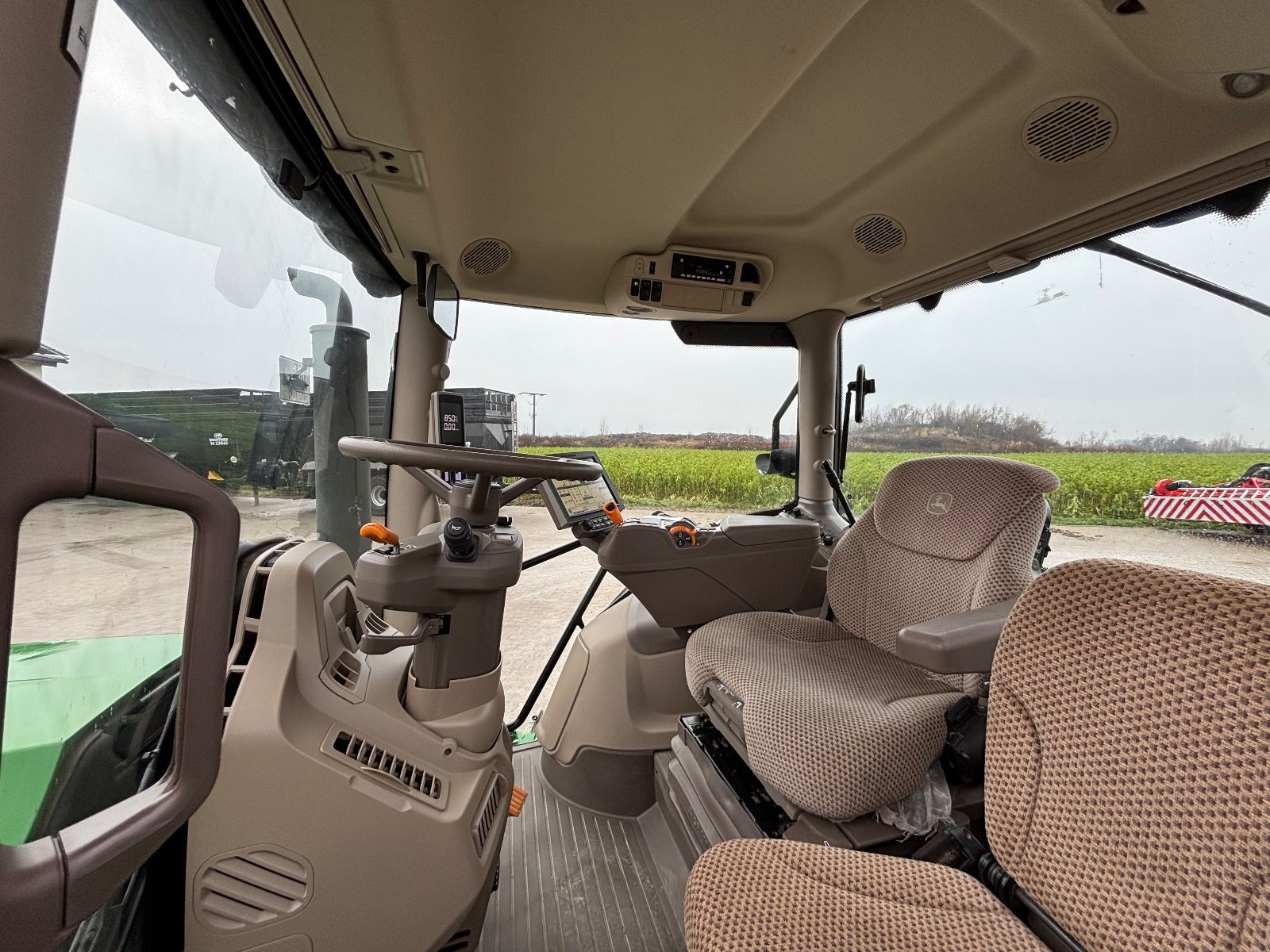 Traktor vrste John Deere 6R 130, Gebrauchtmaschine v Osterhofen (Slika 3)