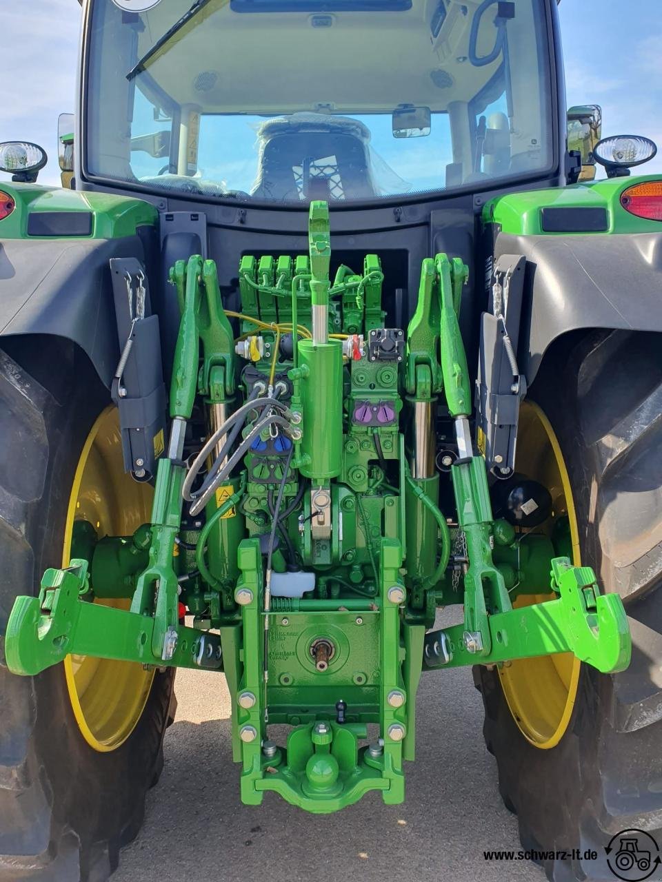 Traktor of the type John Deere 6R 145, Neumaschine in Aspach (Picture 12)