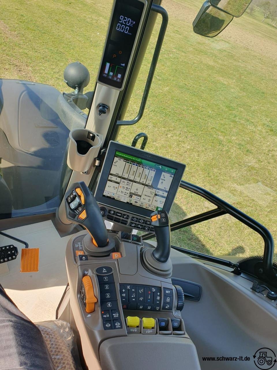 Traktor of the type John Deere 6R 145, Neumaschine in Aspach (Picture 15)