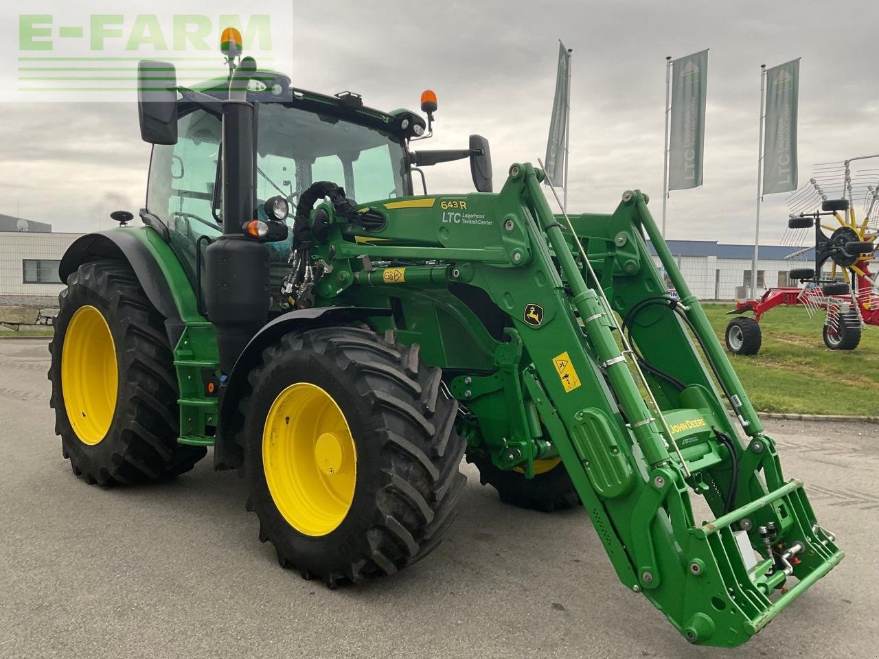 Traktor типа John Deere 6R 150, Gebrauchtmaschine в REDLHAM (Фотография 4)