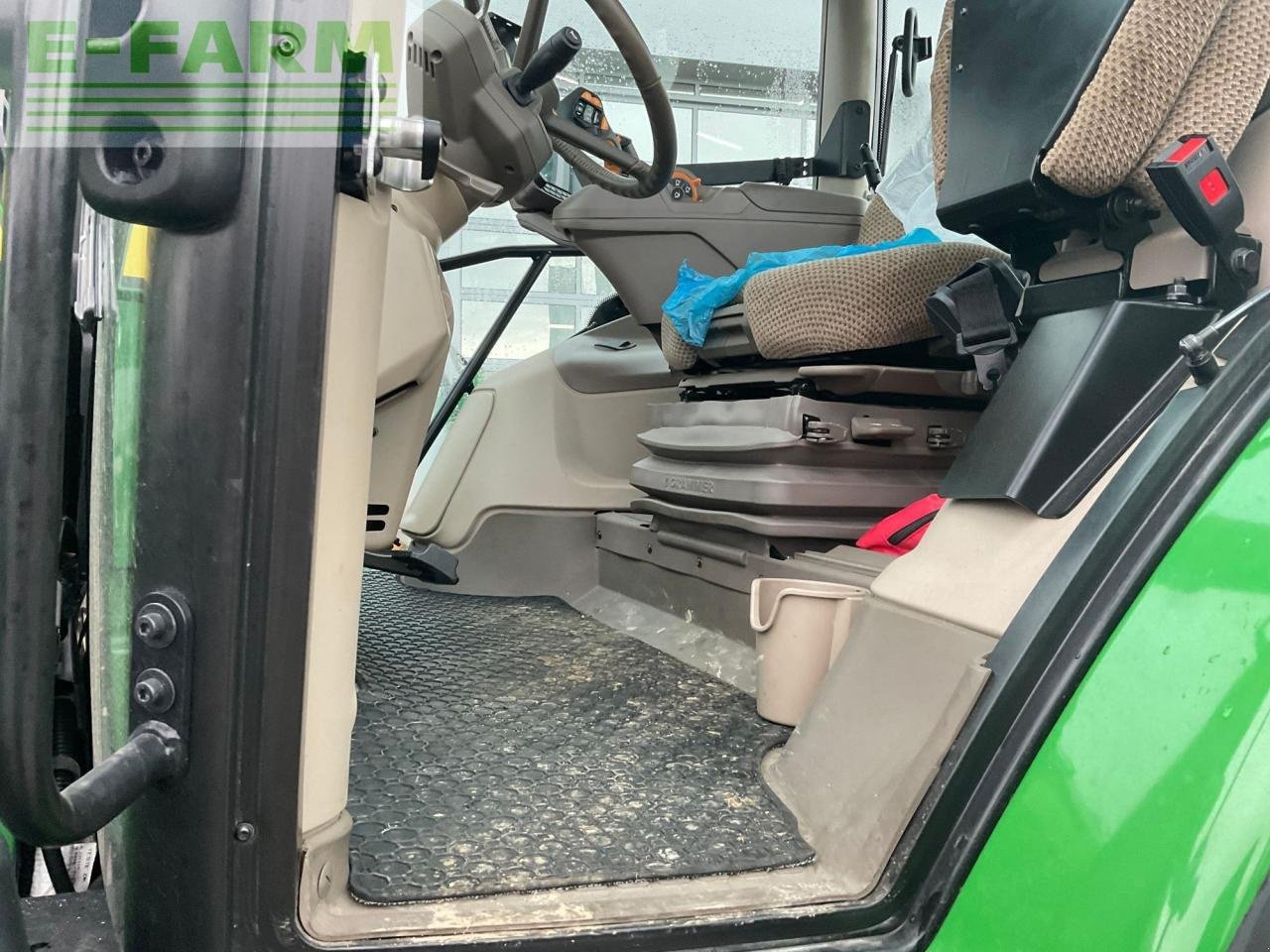 Traktor типа John Deere 6R 150, Gebrauchtmaschine в REDLHAM (Фотография 18)