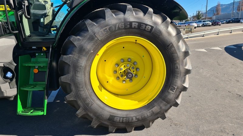 Traktor des Typs John Deere 6R 150, Vorführmaschine in Altendorf (Bild 5)