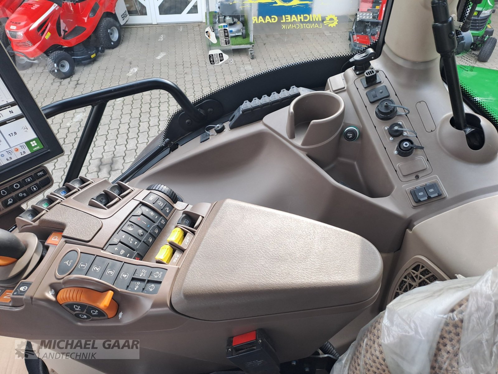 Traktor a típus John Deere 6R 150, Gebrauchtmaschine ekkor: Höhenkirchen-Siegertsbrunn (Kép 11)