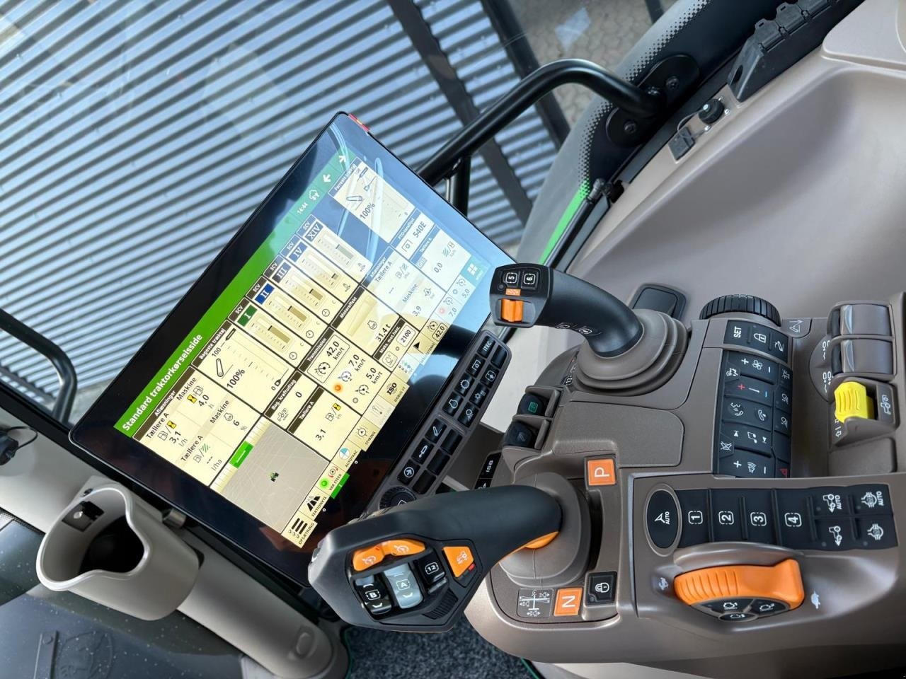 Traktor Türe ait John Deere 6R 150, Gebrauchtmaschine içinde Struer (resim 15)