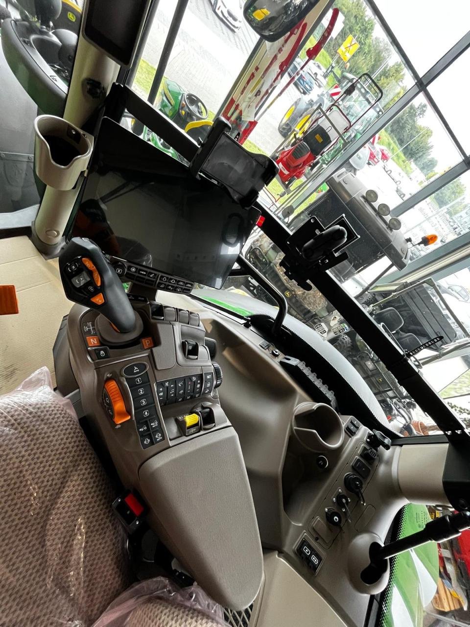 Traktor typu John Deere 6R 150, Neumaschine w Worms (Zdjęcie 5)