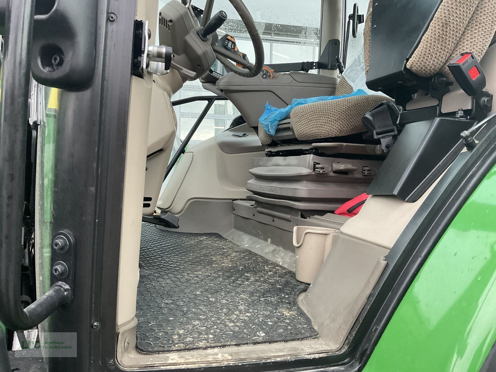 Traktor des Typs John Deere 6R 150, Vorführmaschine in Redlham (Bild 5)