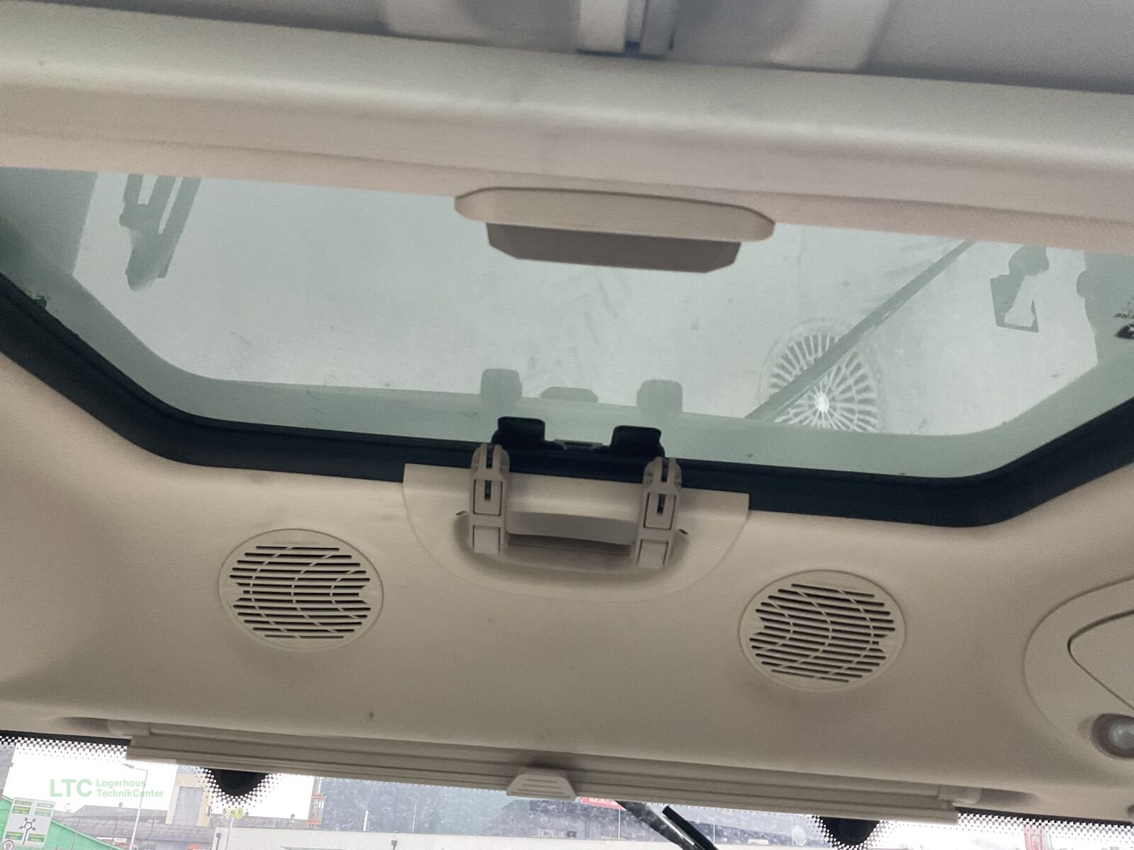 Traktor des Typs John Deere 6R 150, Vorführmaschine in Redlham (Bild 30)