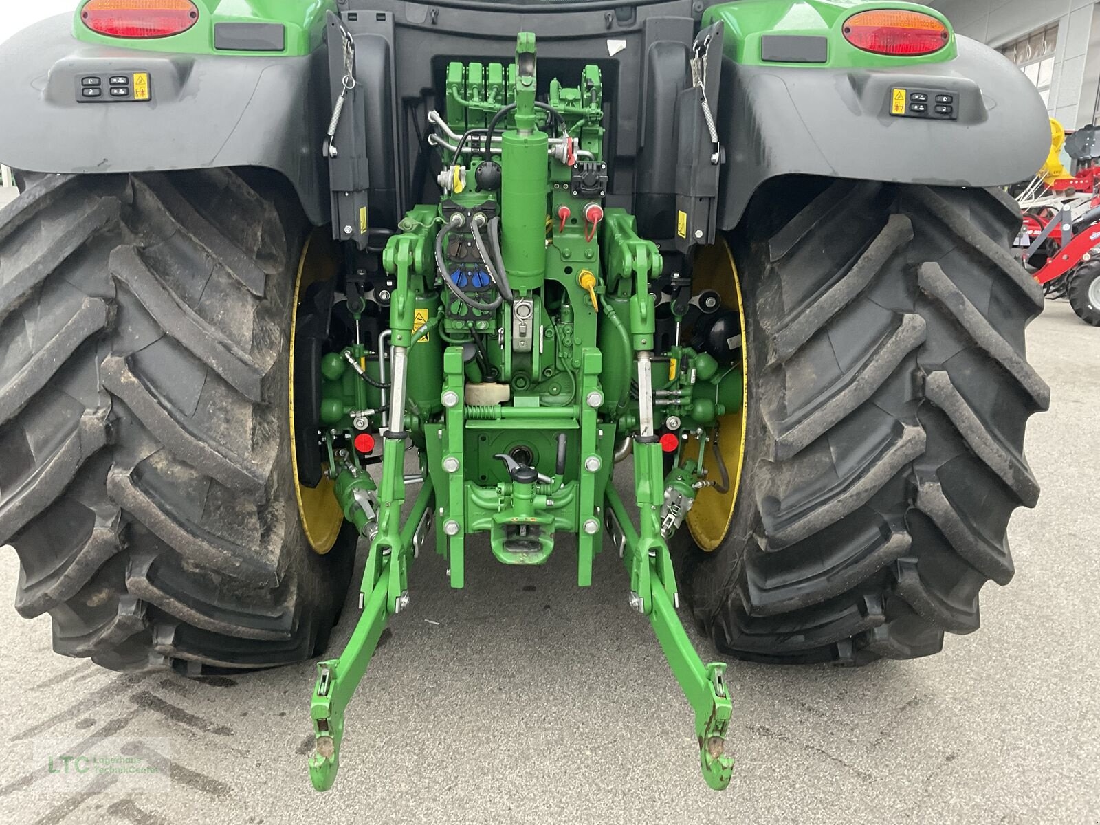 Traktor des Typs John Deere 6R 150, Vorführmaschine in Redlham (Bild 14)