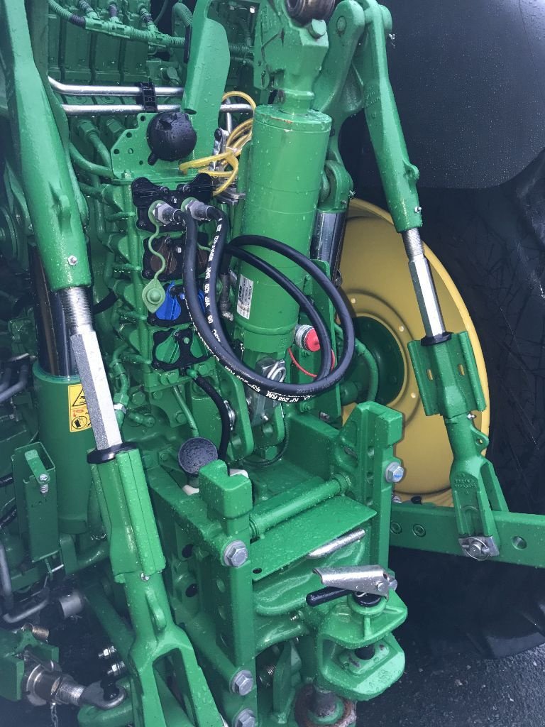 Traktor van het type John Deere 6R 155 AUTOPOWER CDE PRO, Gebrauchtmaschine in UZERCHE (Foto 9)
