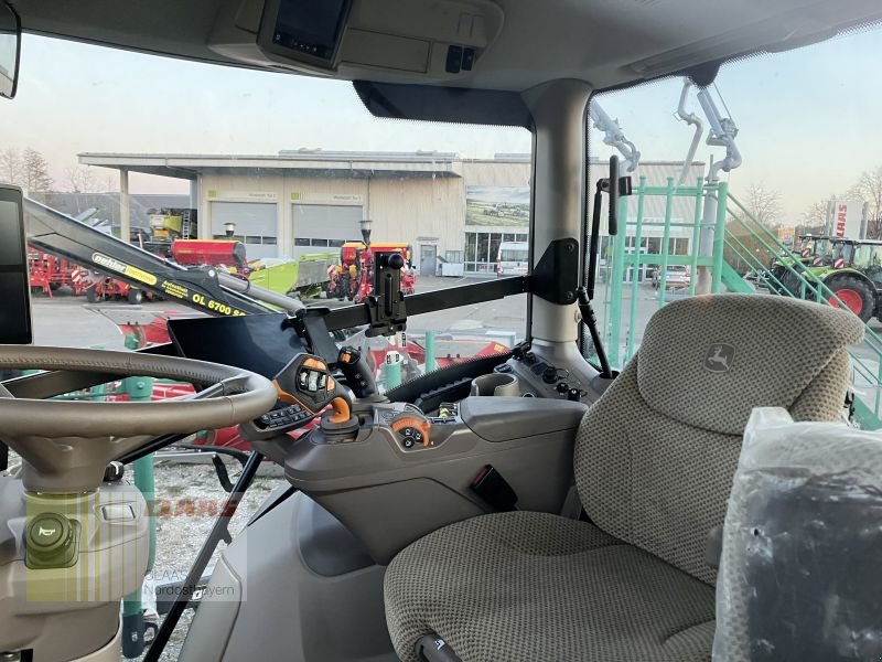 Traktor typu John Deere 6R 155 AUTOPOWR COMMANDPRO, Gebrauchtmaschine w Freystadt (Zdjęcie 17)