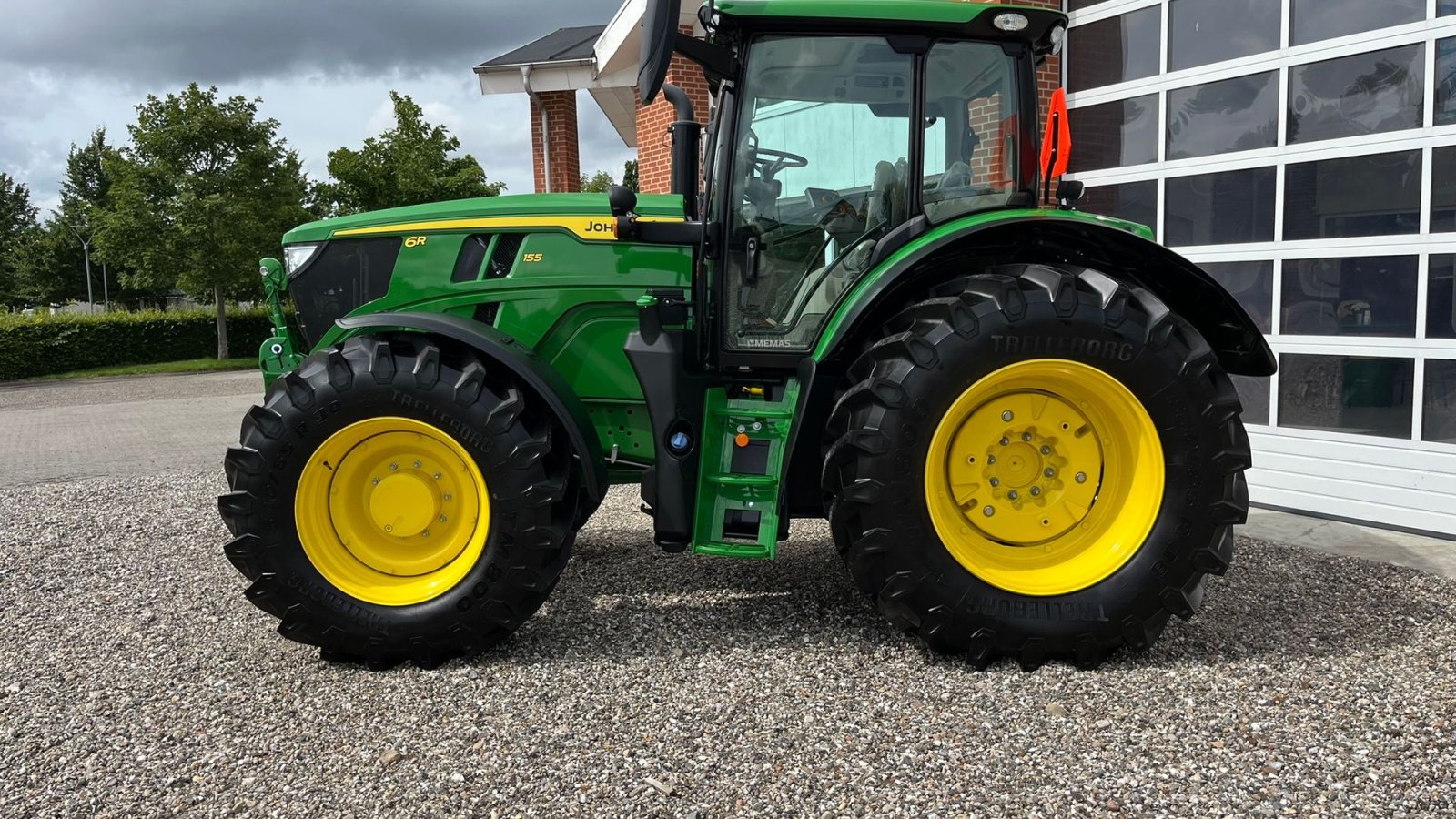 Traktor des Typs John Deere 6R 155 Front PTO Premium, Gebrauchtmaschine in Nørager (Bild 1)
