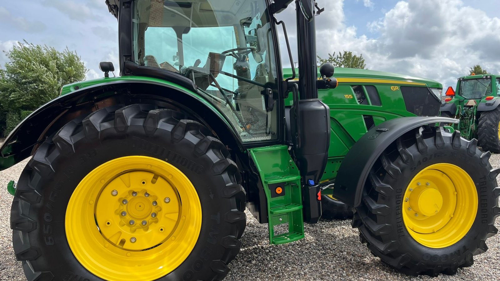 Traktor des Typs John Deere 6R 155 Front PTO Premium, Gebrauchtmaschine in Nørager (Bild 6)