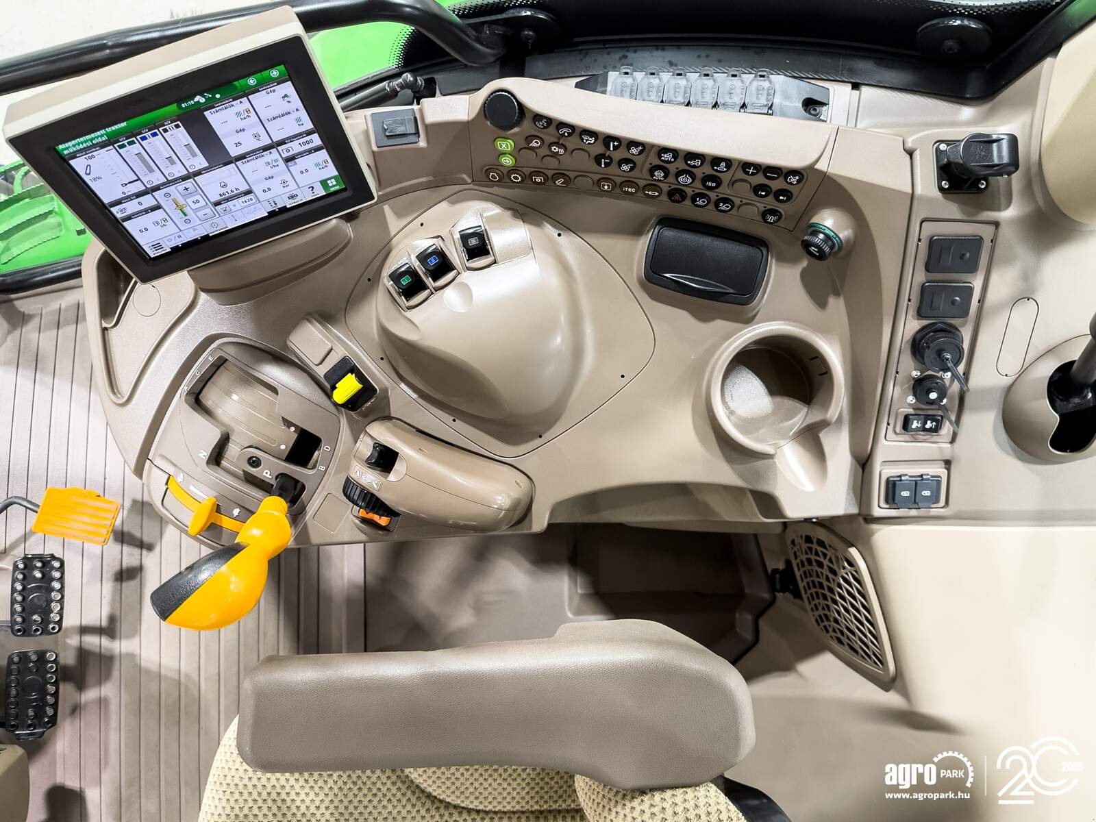 Traktor of the type John Deere 6R 155, Gebrauchtmaschine in Csengele (Picture 9)