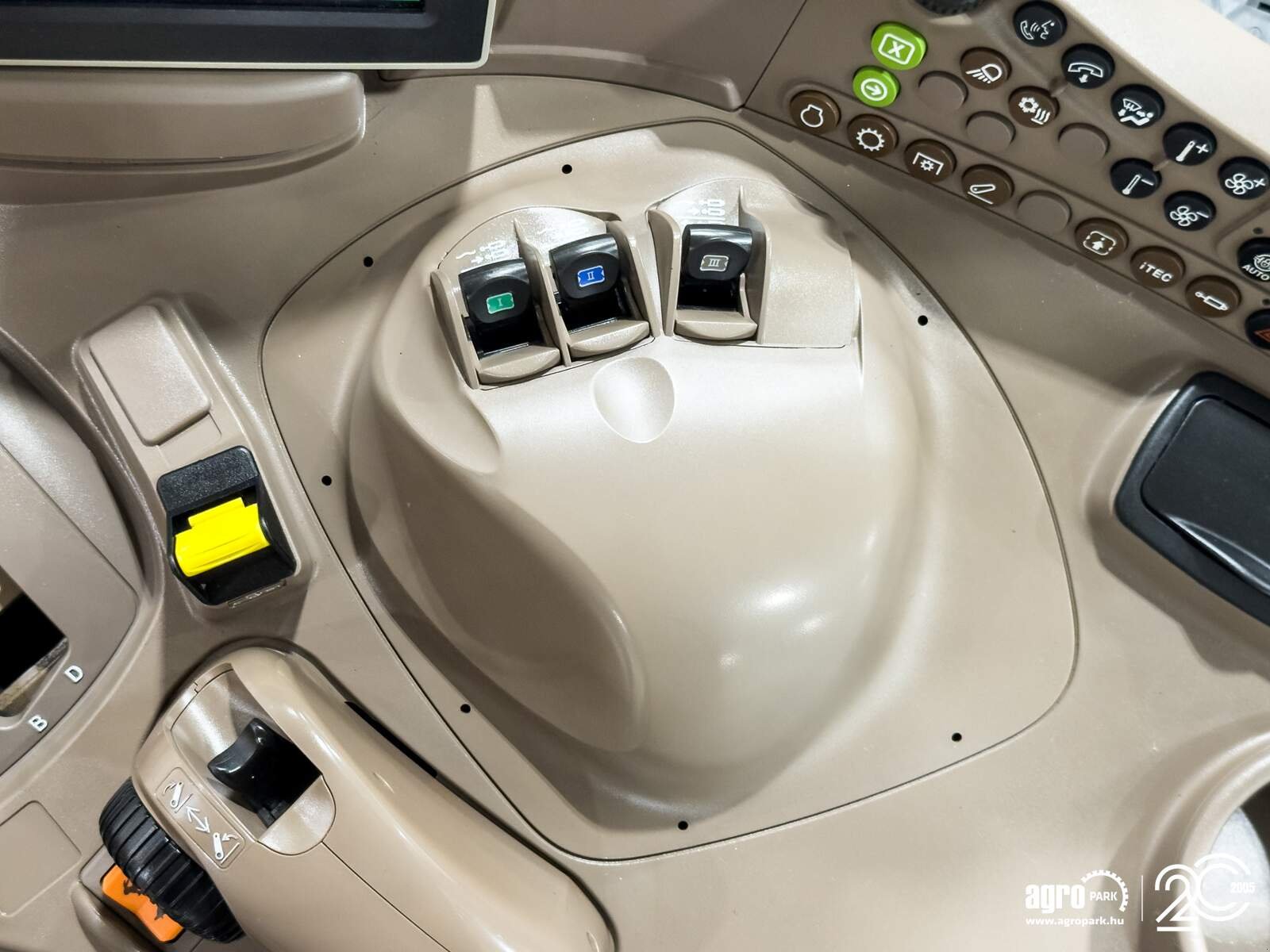 Traktor of the type John Deere 6R 155, Gebrauchtmaschine in Csengele (Picture 16)
