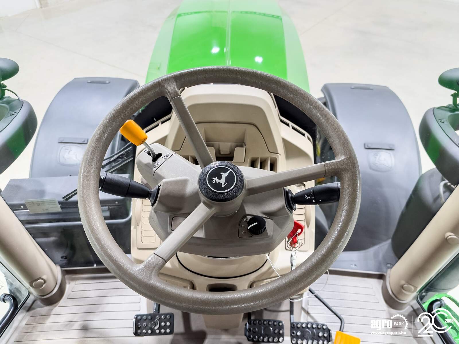 Traktor of the type John Deere 6R 155, Gebrauchtmaschine in Csengele (Picture 27)