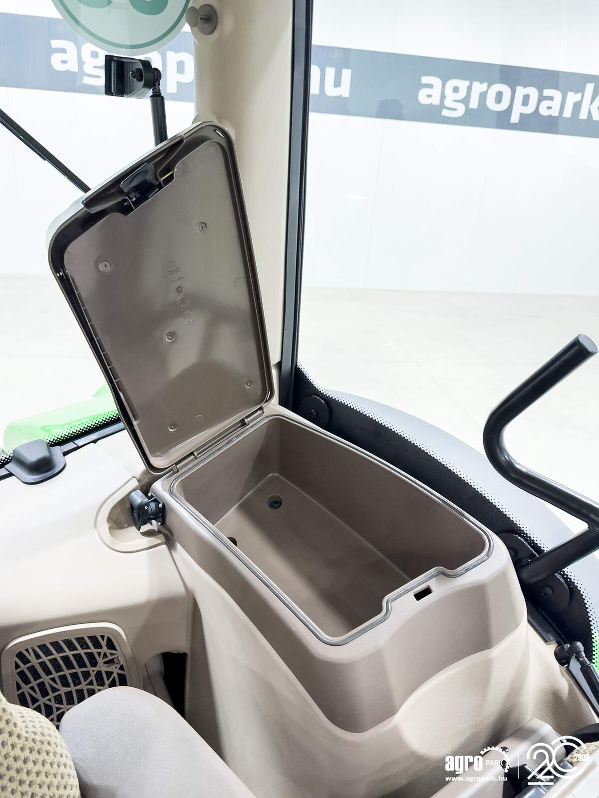 Traktor of the type John Deere 6R 155, Gebrauchtmaschine in Csengele (Picture 29)