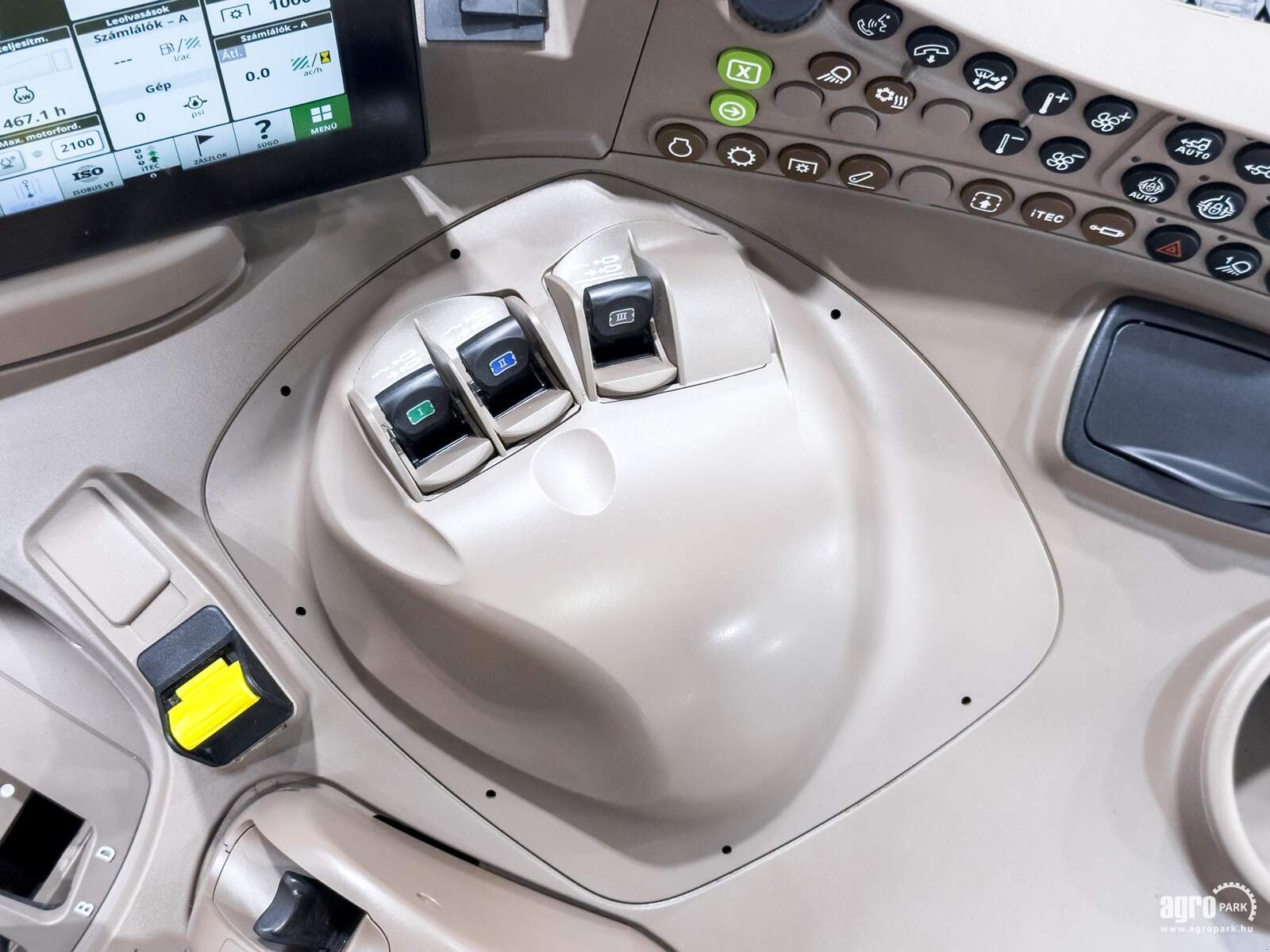 Traktor van het type John Deere 6R 155, Gebrauchtmaschine in Csengele (Foto 16)